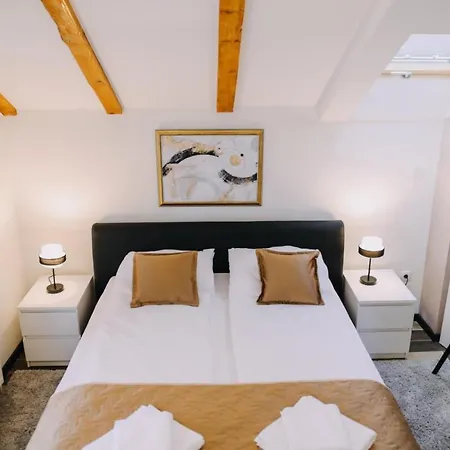 Aparthotel Prima Lux & Studio 3*